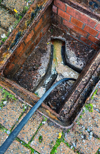 https://blockeddrainsclaremont.com.au/uploads/2025/07/hero-blocked-sewers-67191.jpg